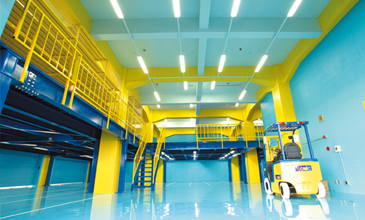東大阪支社 物流センター1F